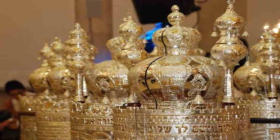 Sefer-Torah-Simchat-Torah Simchat Torah 2017… Say What?!?!